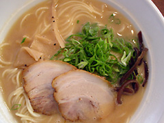 徳島支那蕎麦倶楽部 可成家 「支那そば 中／550円」