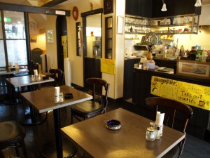 town cafe 純喫茶 林 　店内